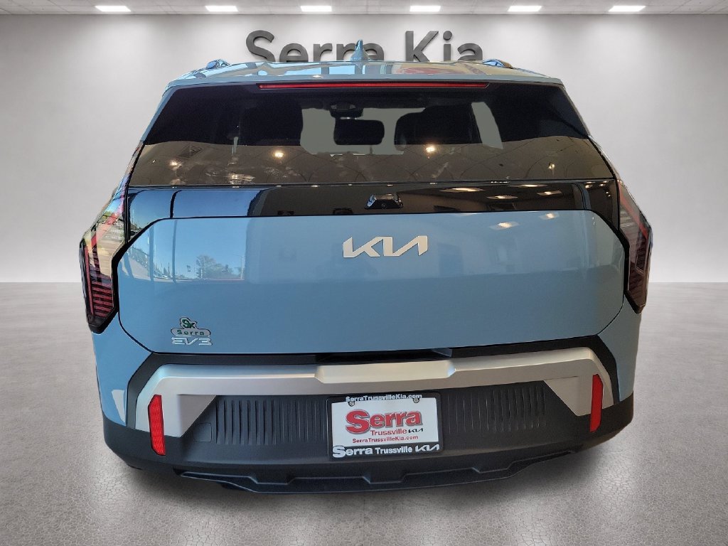 New 2027 Kia EV3 Wind FWD image 4
