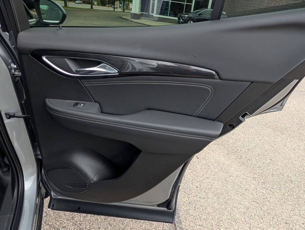 Used 2023 Buick Envision Essence AWD/4WD image 18