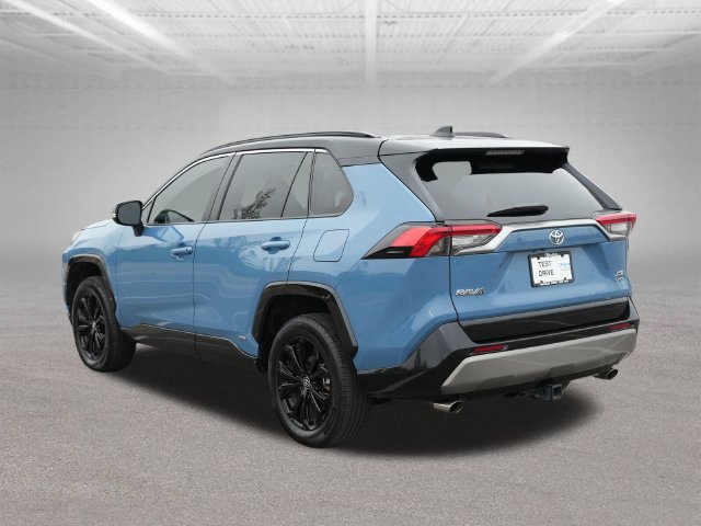 Used 2025 Toyota RAV4 XSE w/ Weather Package AWD/4WD image 6