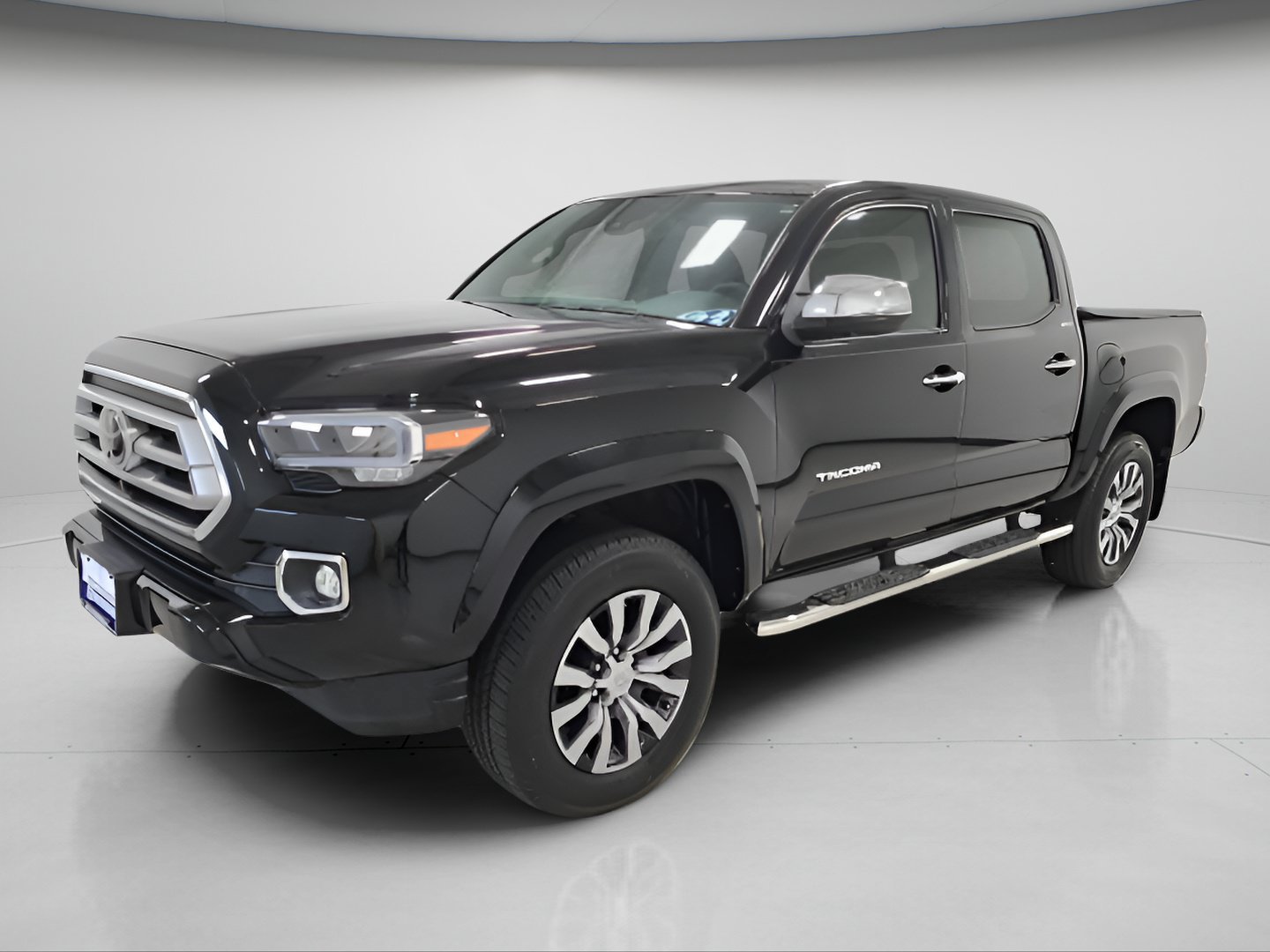 Used 2022 Toyota Tacoma Limited AWD/4WD image 3