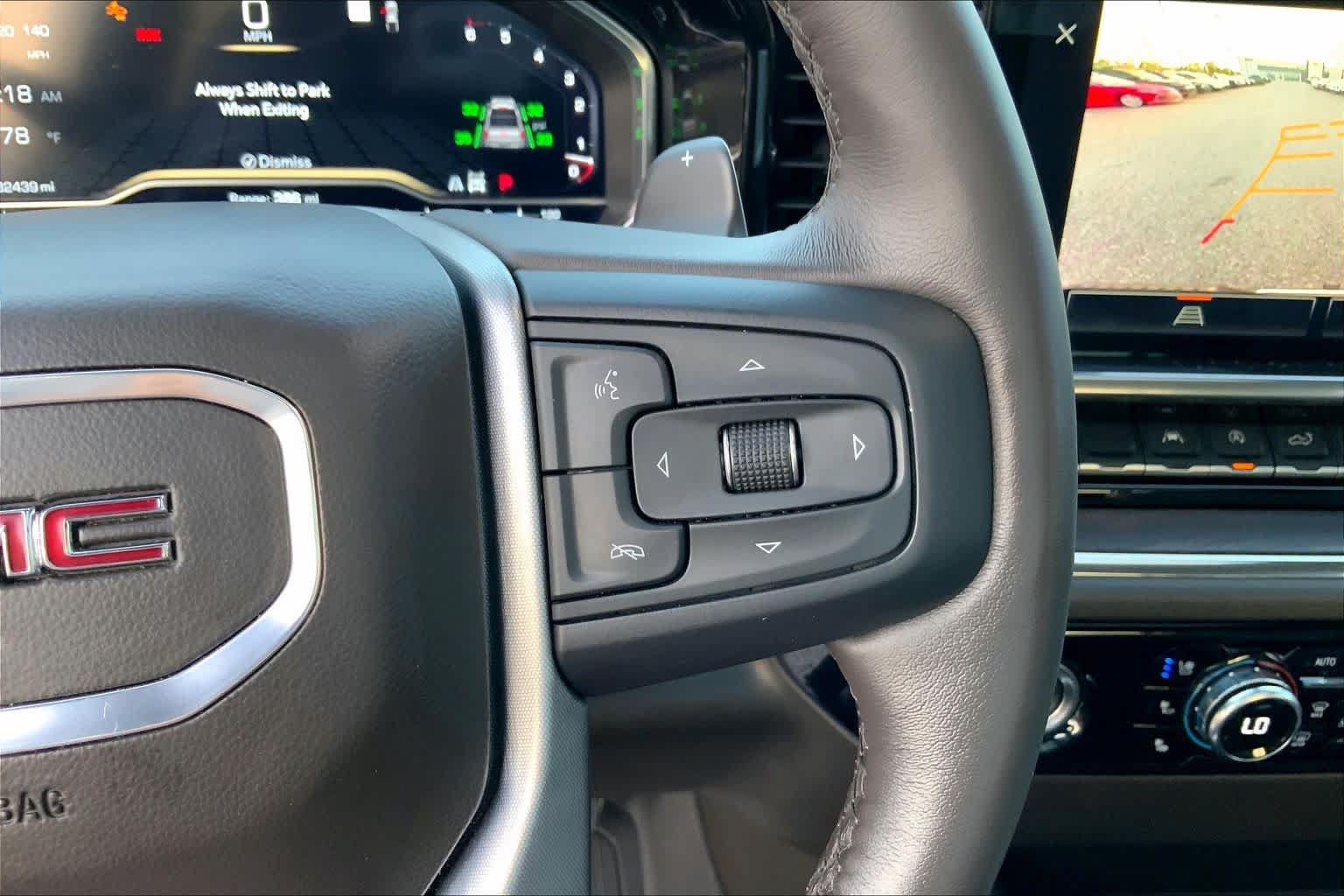 Used 2023 GMC Sierra 1500 SLT w/ SLT Premium Package AWD/4WD image 24