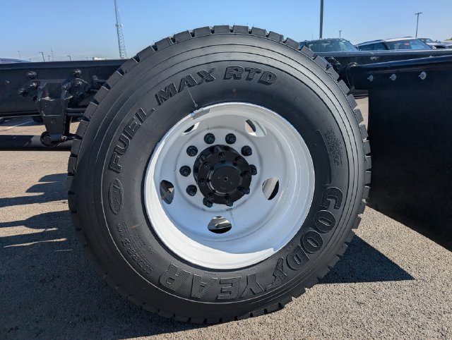 New 2027 Ford F750 2WD Regular Cab Super Duty image 22