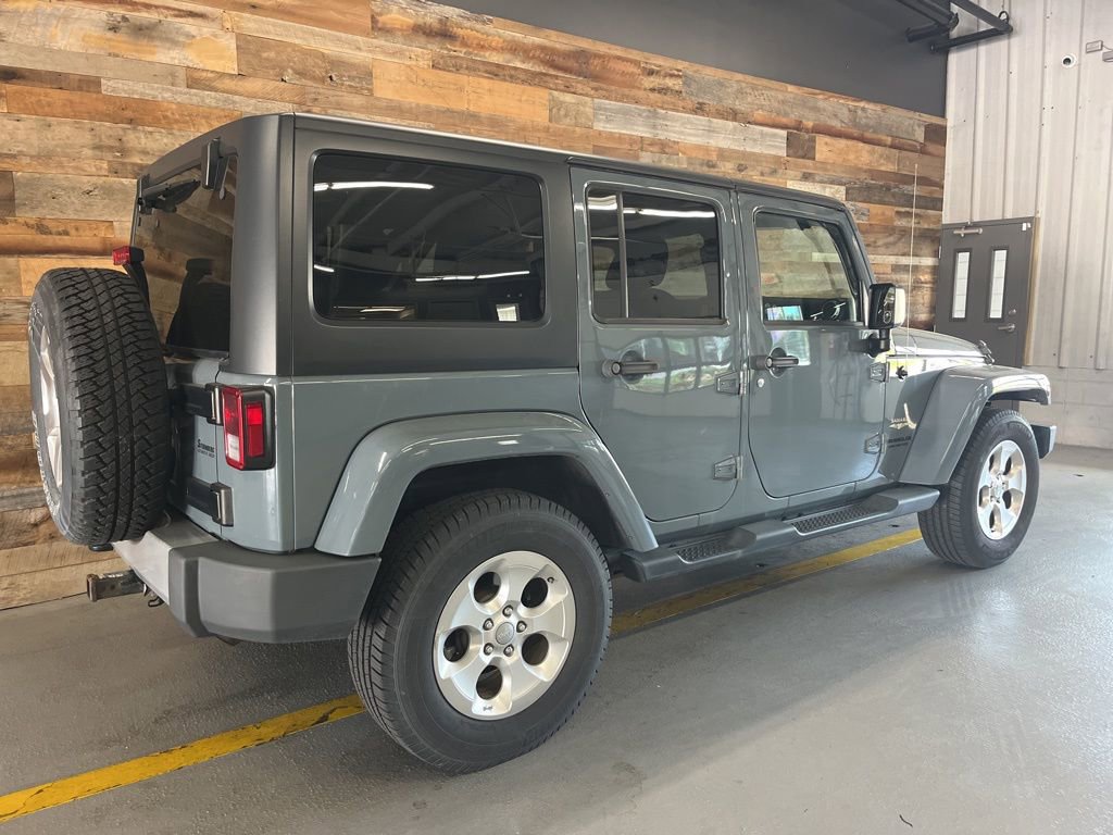 Used 2015 Jeep Wrangler Unlimited Sahara w/ Connectivity Group image 11