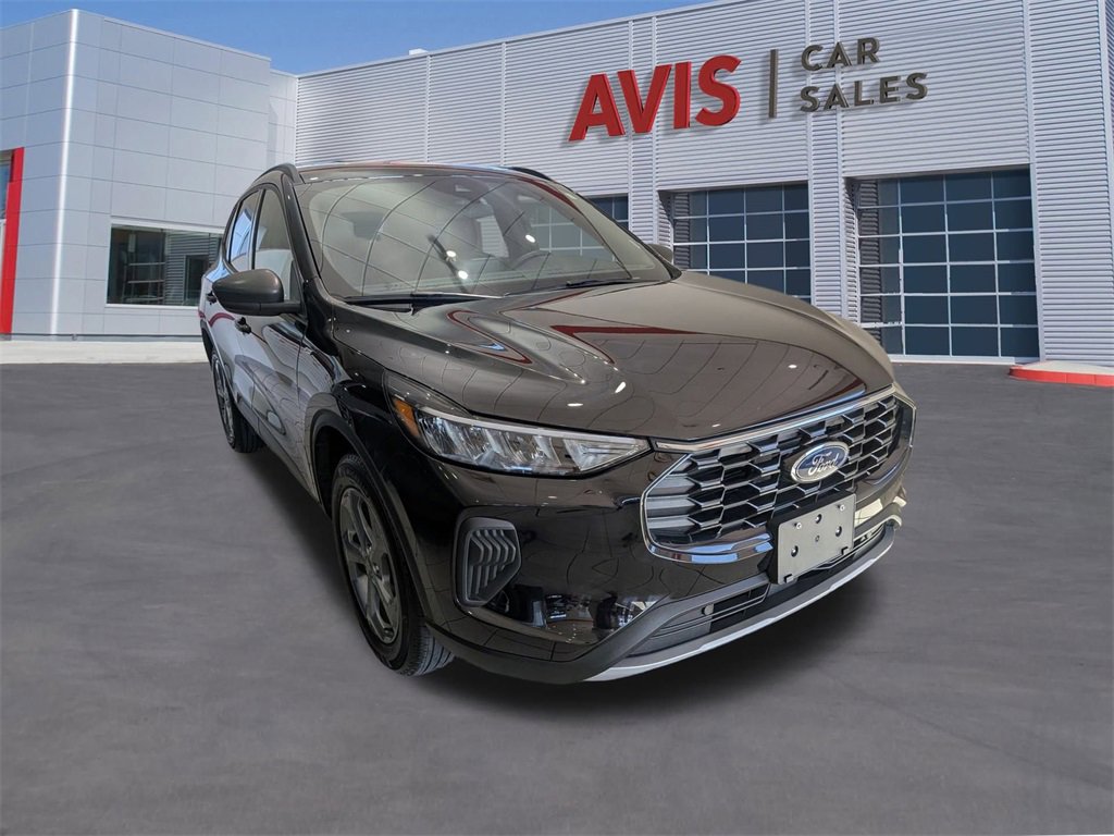 Used 2025 Ford Escape ST-Line image 3