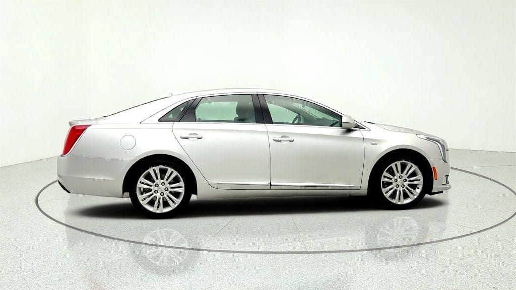 Used 2019 Cadillac XTS Luxury w/ Driver Awareness Package FWD image 4