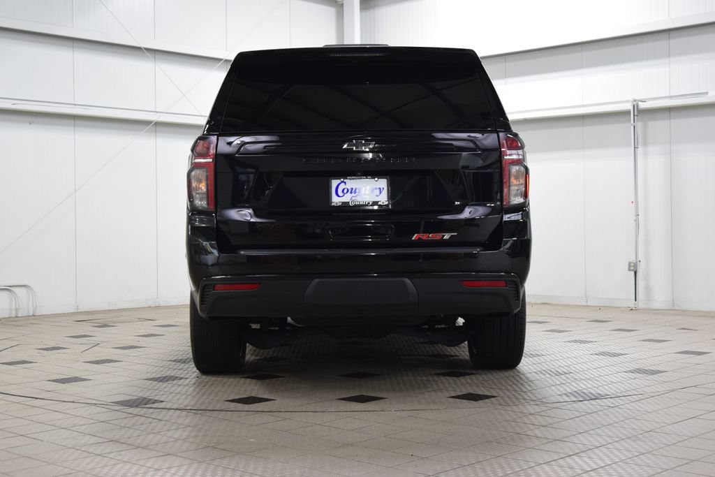 Used 2024 Chevrolet Suburban RST w/ Luxury Package AWD/4WD image 7