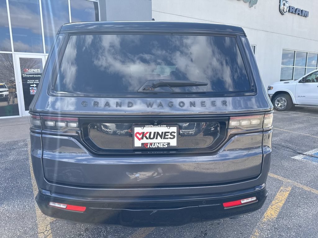 Used 2024 Jeep Grand Wagoneer L Series II w/ Quick Order Packagew 28T AWD/4WD image 6