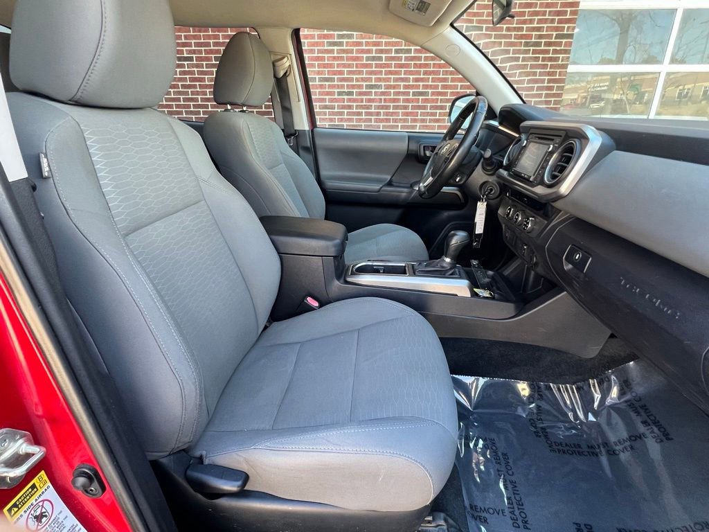 Used 2016 Toyota Tacoma SR5 image 14