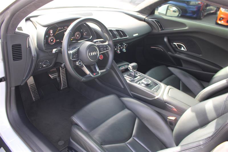 Used 2018 Audi R8 V10 w/ Carbon Exterior Package image 30