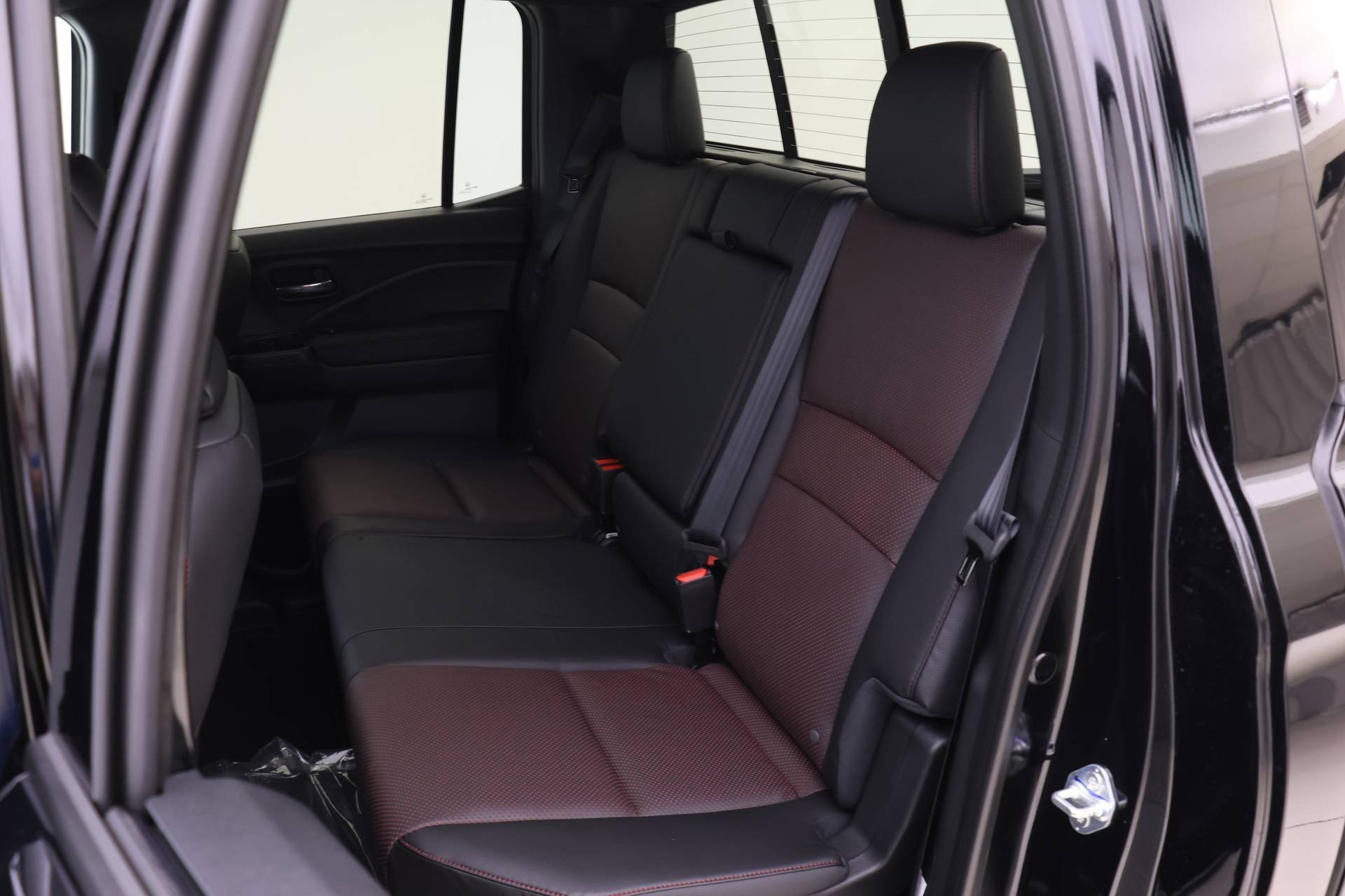 New 2026 Honda Ridgeline Black Edition image 9
