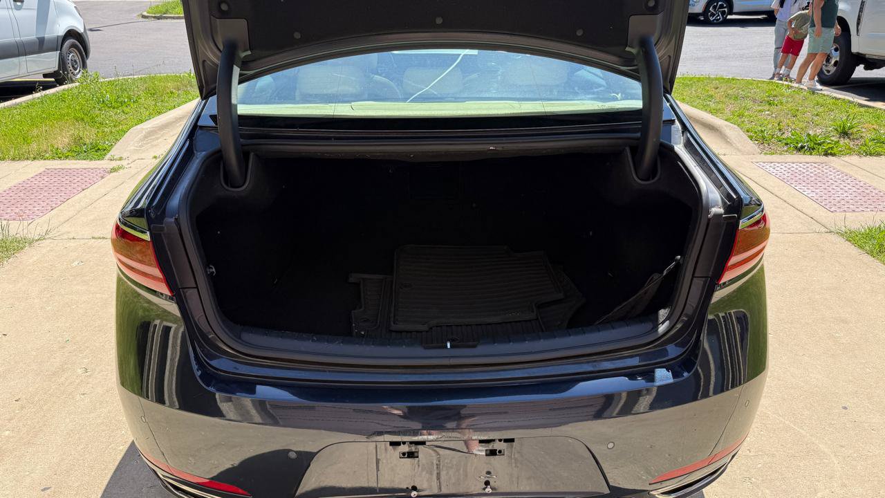 Used 2018 Kia Cadenza Technology FWD image 21