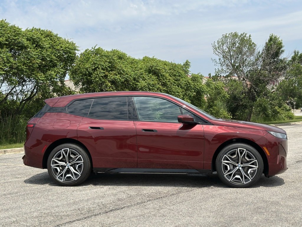 New 2026 BMW iX xDrive60 image 6