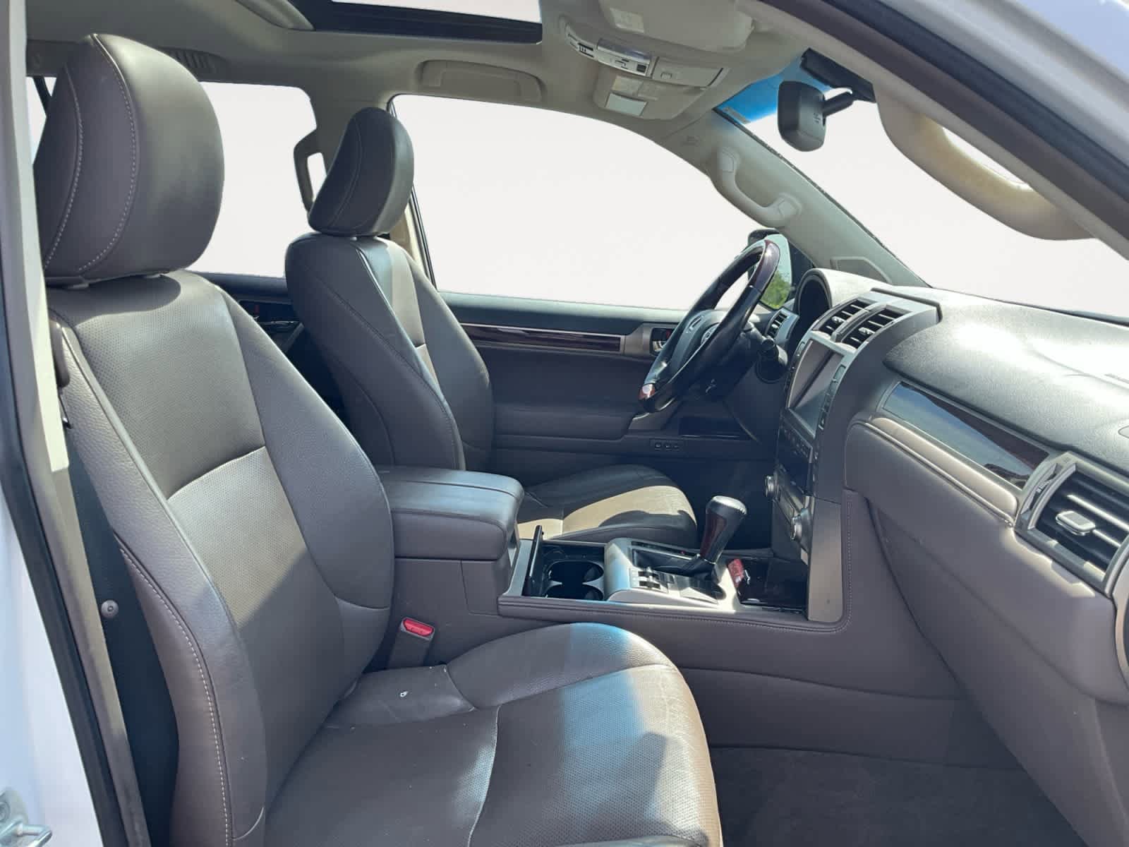 Used 2018 Lexus GX 460 Premium w/ Premium Package image 34