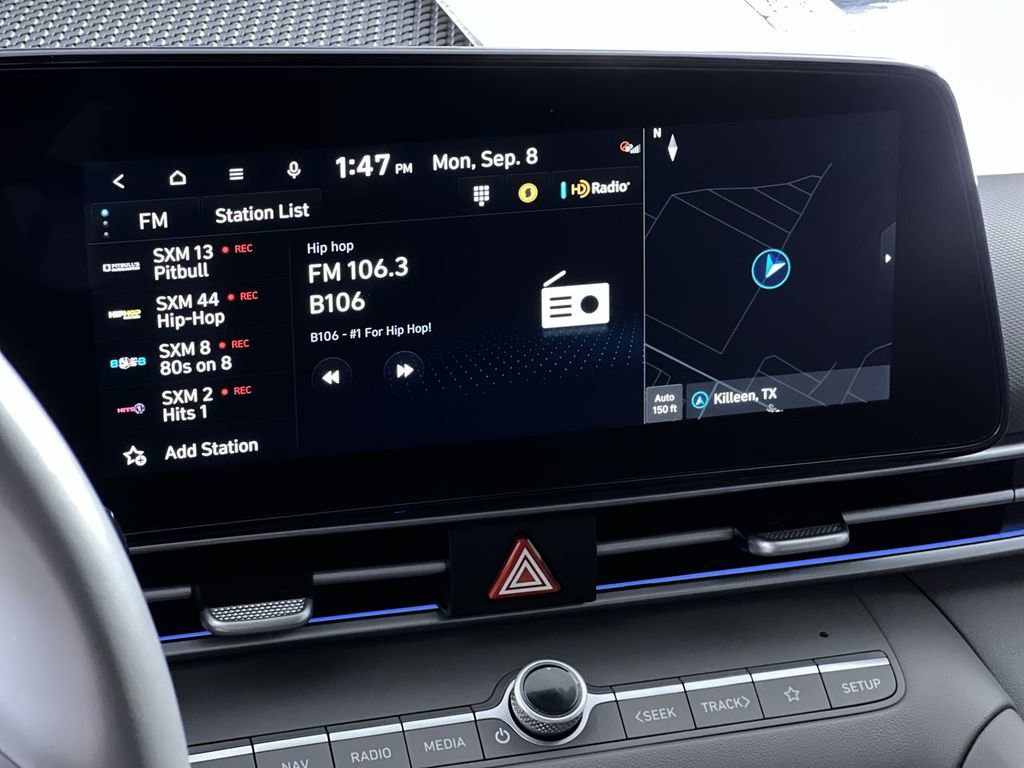 Used 2025 Hyundai Elantra SEL image 18