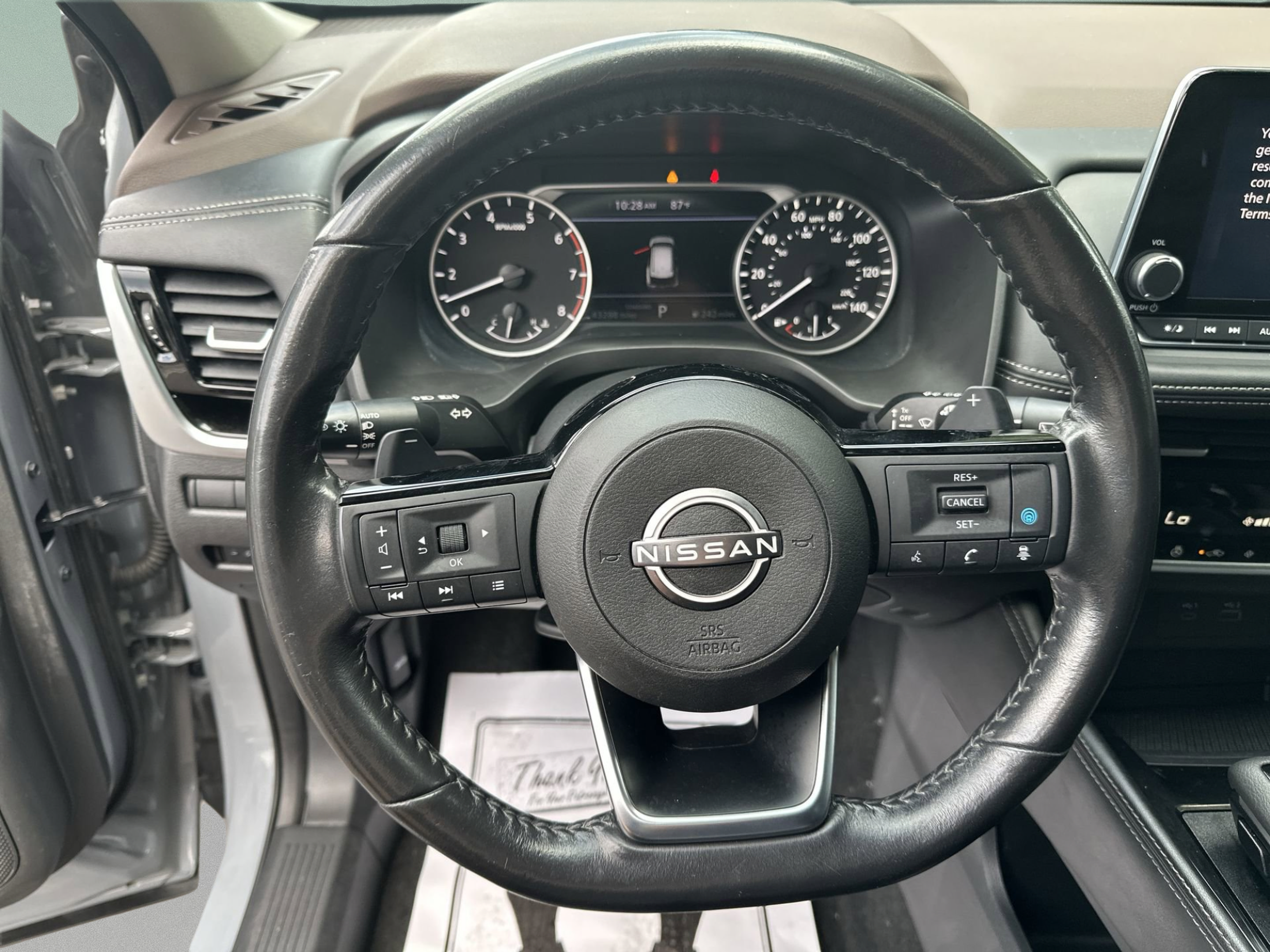 Used 2023 Nissan Rogue SL FWD image 11
