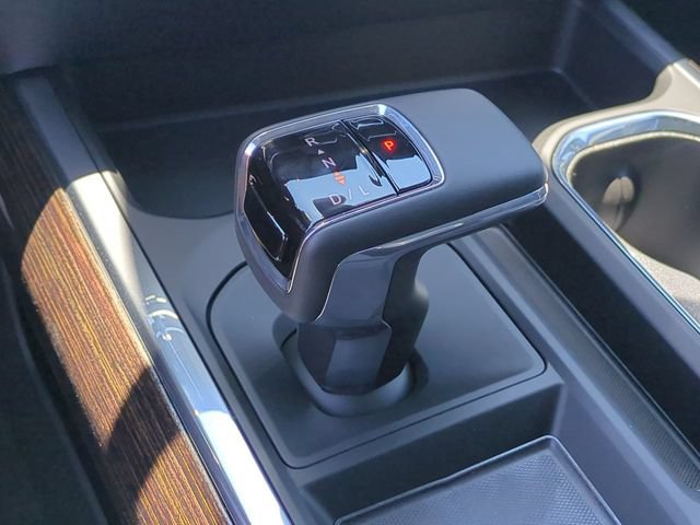 New 2026 GMC Sierra 1500 Elevation w/ LPO, Elevation Black Package AWD/4WD image 17
