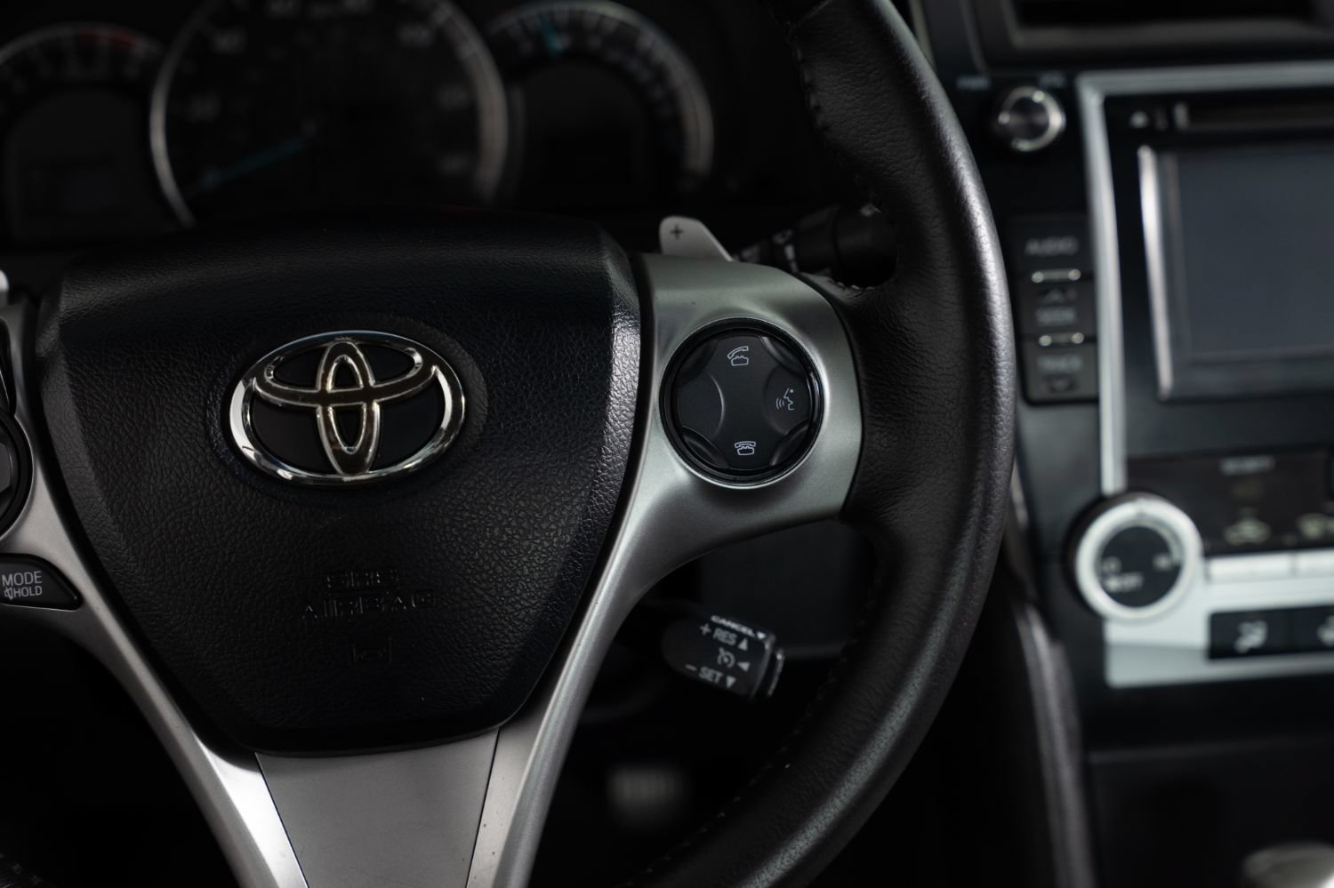 Used 2013 Toyota Camry SE w/ Convenience Pkg FWD image 29