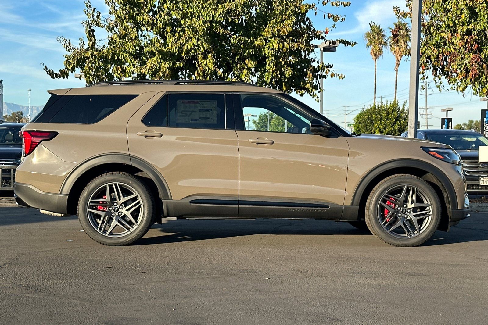 New 2026 Ford Explorer ST image 3