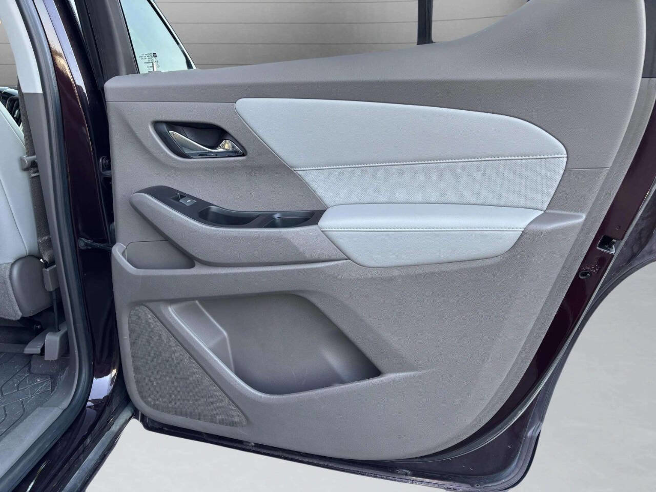 Used 2018 Chevrolet Traverse Premier image 21