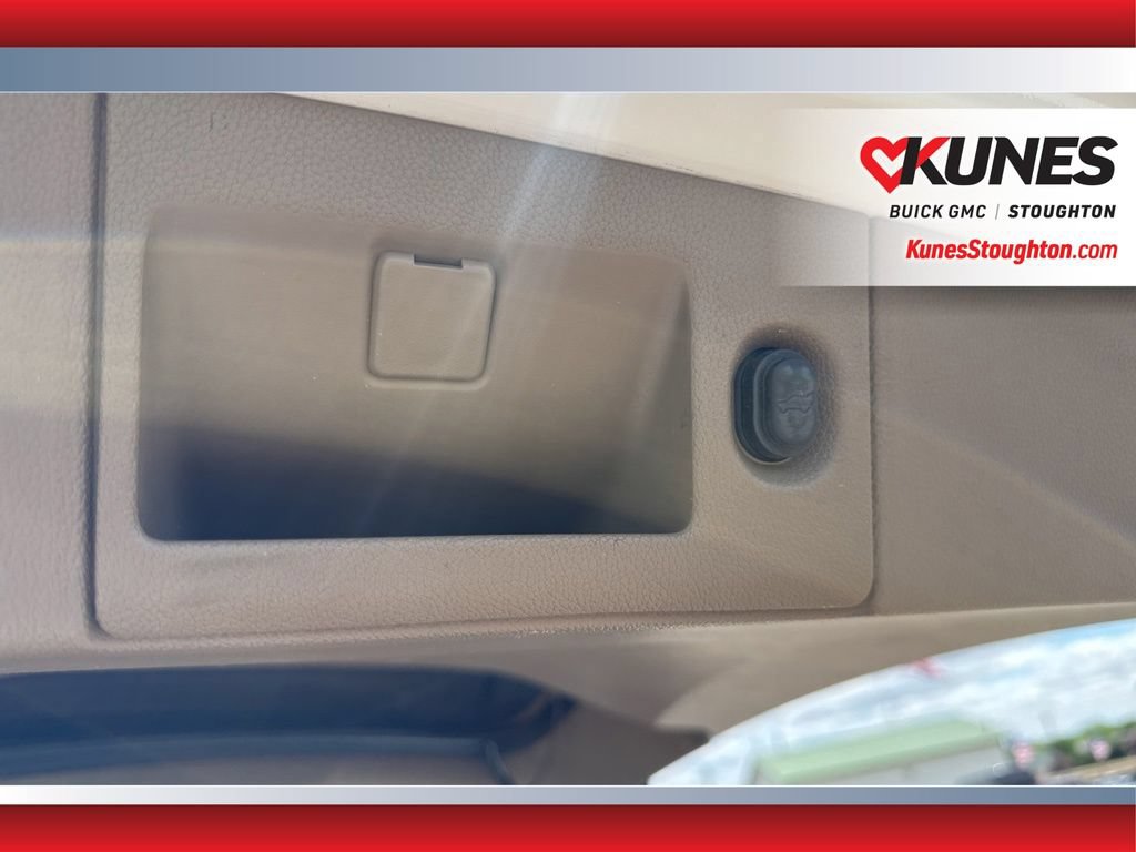 Used 2019 Chevrolet Suburban LT AWD/4WD image 19