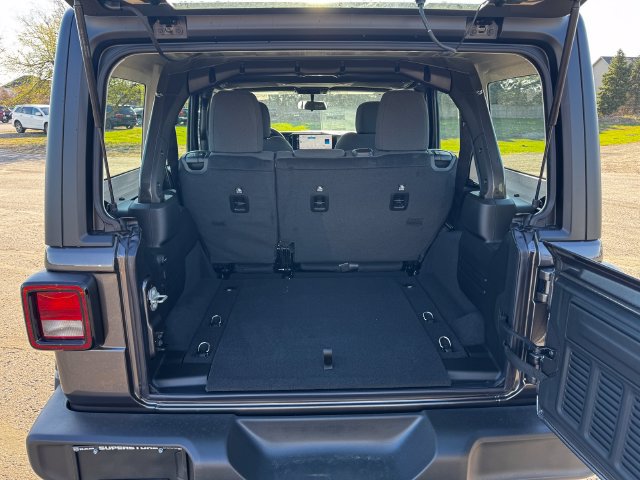 New 2026 Jeep Wrangler Unlimited Sport AWD/4WD image 17