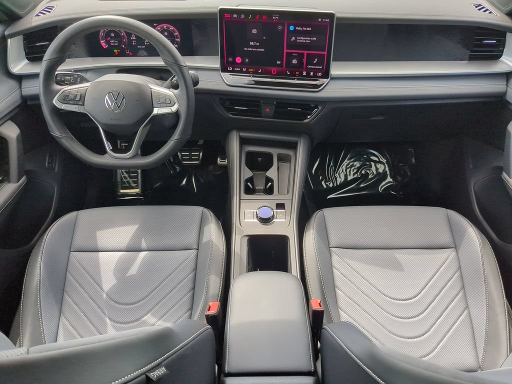 Certified 2026 Volkswagen Tiguan SE R-Line FWD image 13