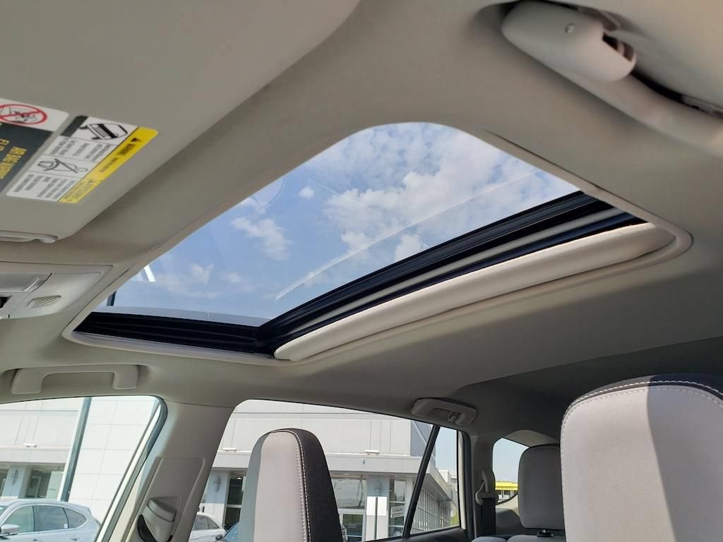 Used 2018 Toyota RAV4 XLE w/ Plus Extra Value Package AWD/4WD image 30