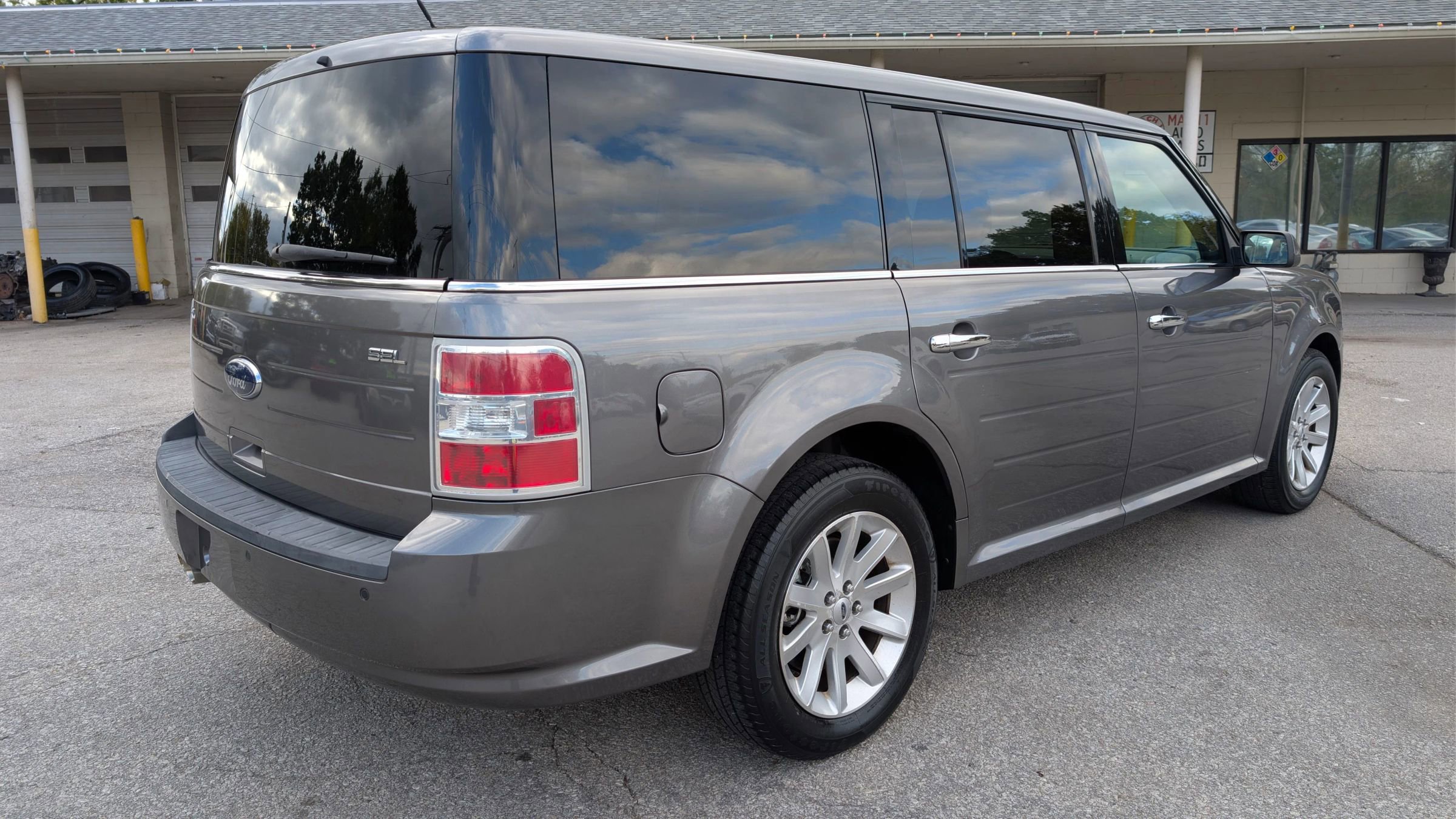 Used 2010 Ford Flex SEL image 7