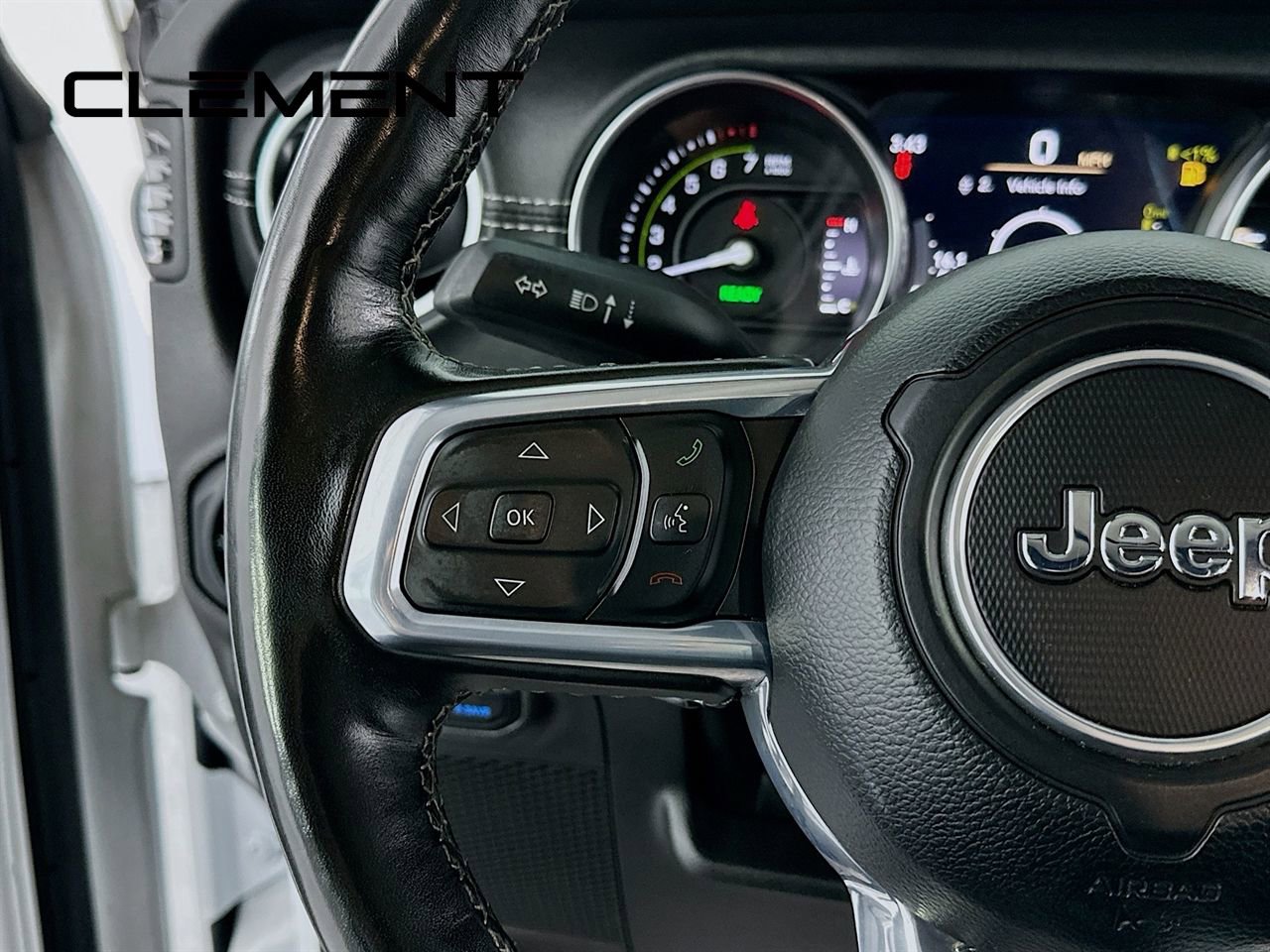 Used 2023 Jeep Wrangler Unlimited Sahara w/ Cold Weather Group image 16