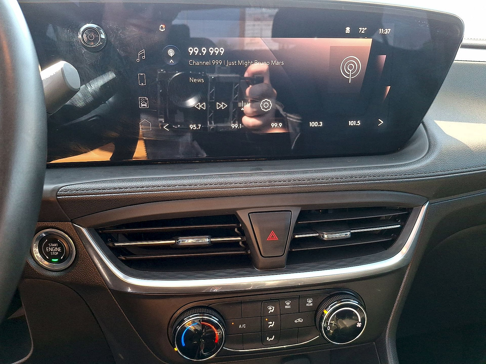 Used 2024 Buick Encore GX Preferred FWD image 14