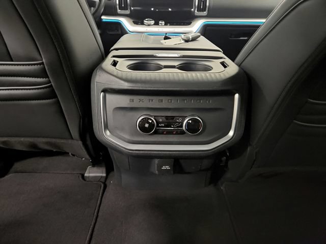 Used 2025 Ford Expedition Platinum AWD/4WD image 43