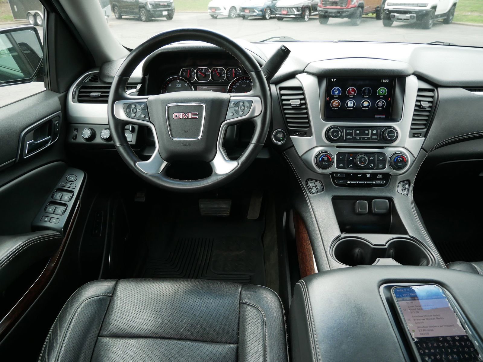 Used 2015 GMC Yukon SLT w/ Open Road Package AWD/4WD image 12