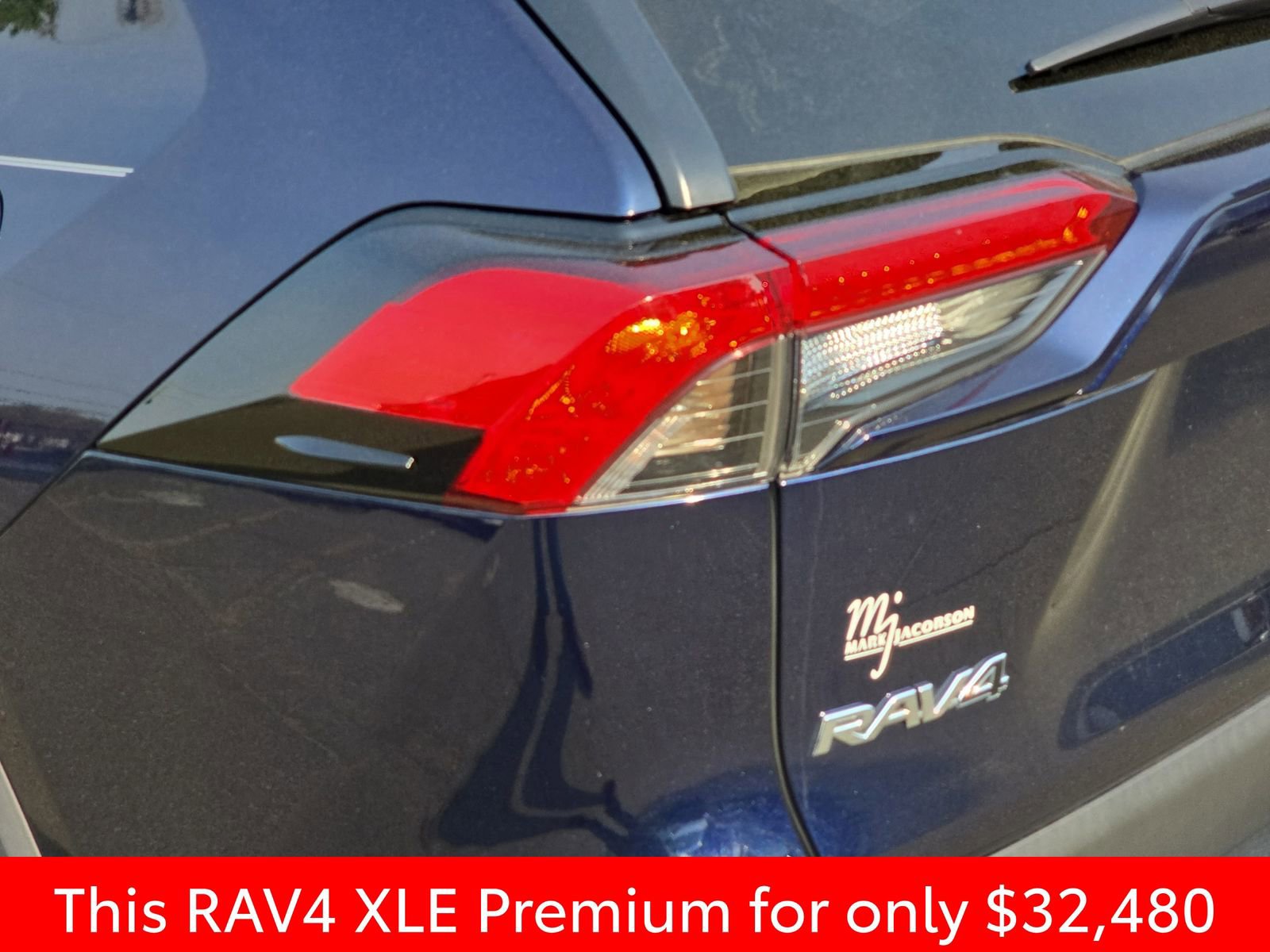 Used 2023 Toyota RAV4 XLE Premium image 42