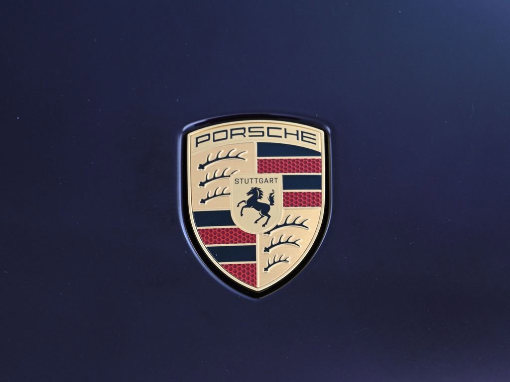 Certified 2025 Porsche Macan 4 Electric image 31