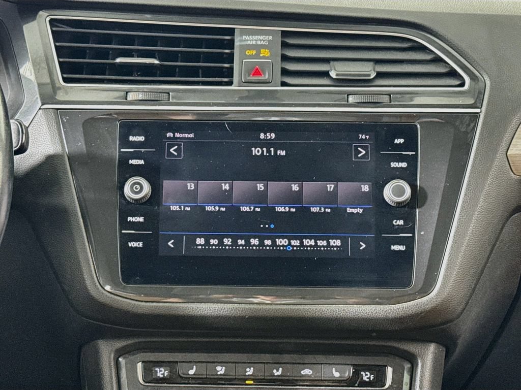 Used 2018 Volkswagen Tiguan SE AWD/4WD image 14