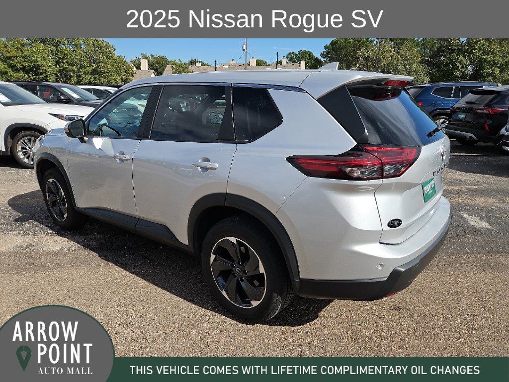 Used 2025 Nissan Rogue SV FWD image 8