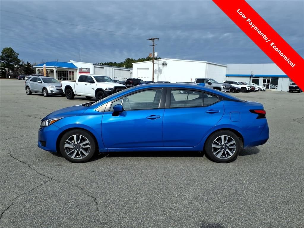 Used 2023 Nissan Versa SV video 2