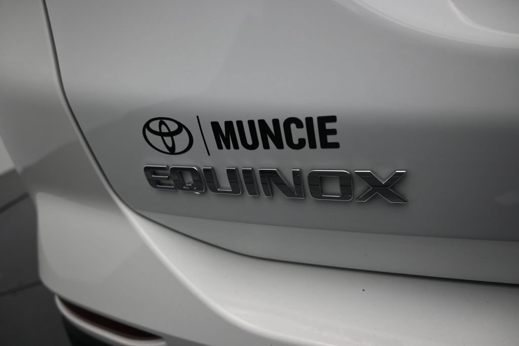 Used 2024 Chevrolet Equinox LT FWD image 33