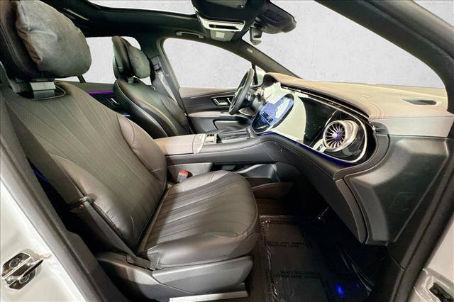 New 2026 Mercedes-Benz EQS 400 4MATIC SUV image 26
