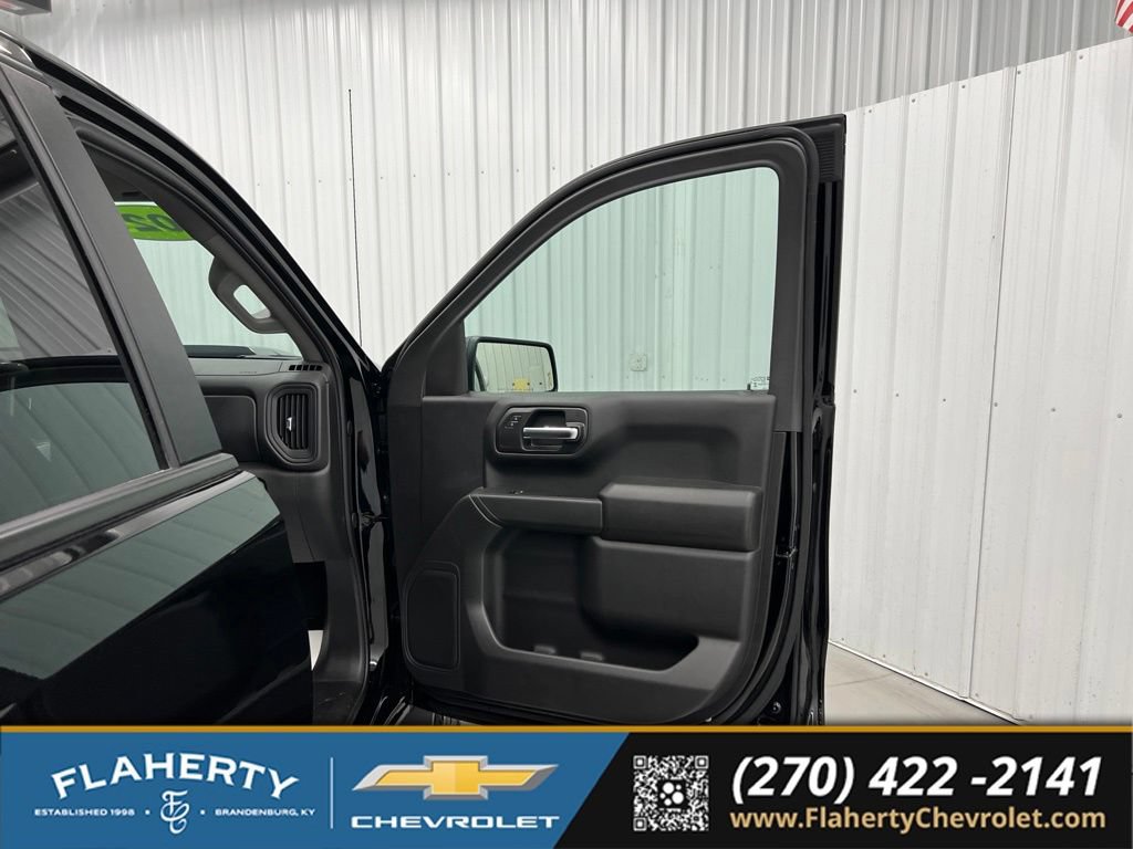 New 2026 Chevrolet Silverado 1500 Custom Trail Boss w/ LPO, Dark Essentials Package AWD/4WD image 14