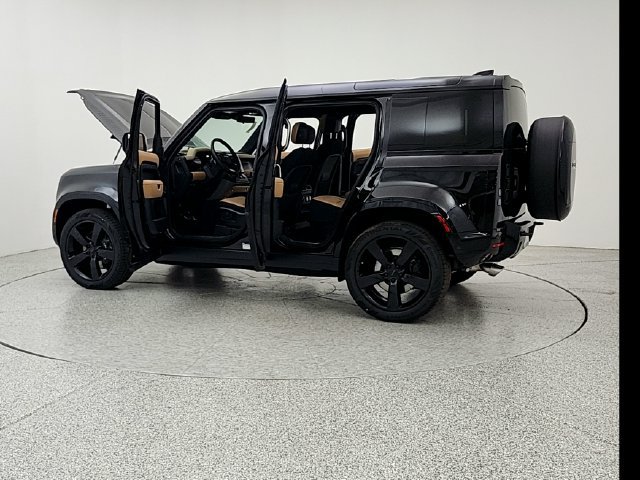 New 2026 Land Rover Defender 110 V8 AWD/4WD image 12