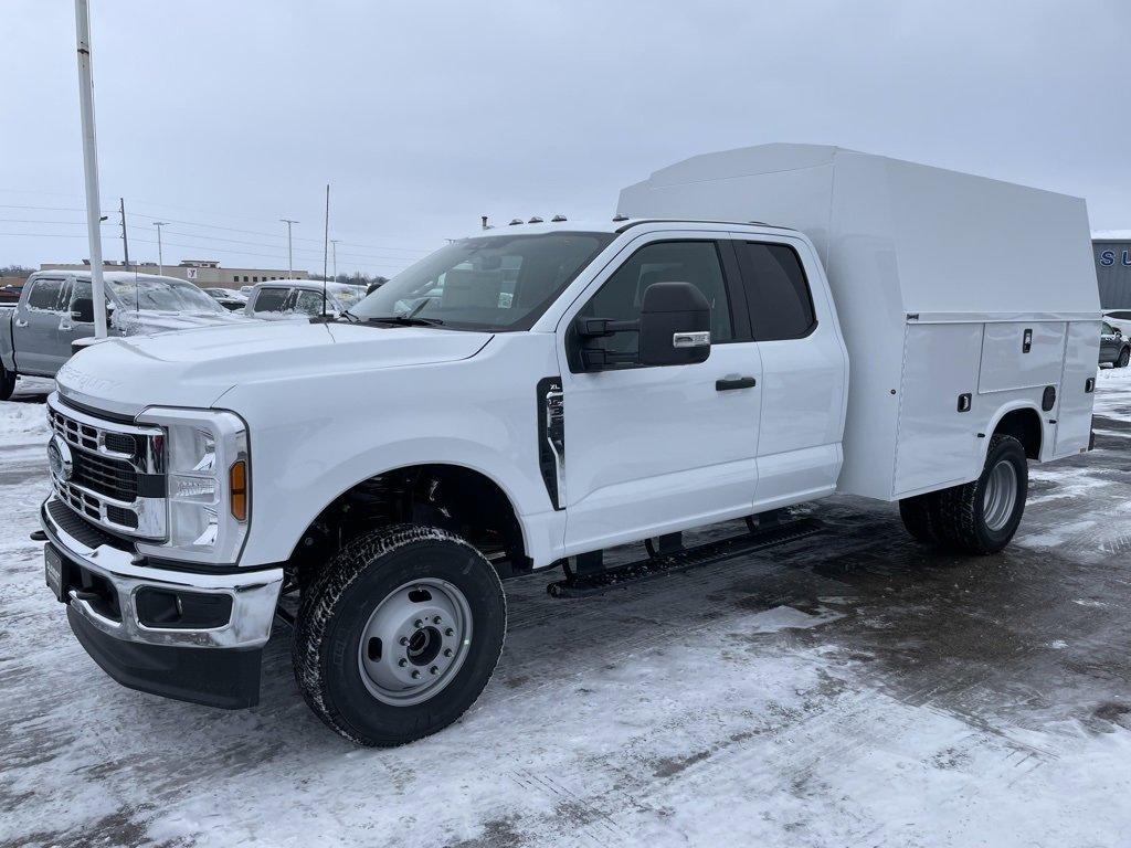 New 2026 Ford F350 XL w/ XL Chrome Package image 6