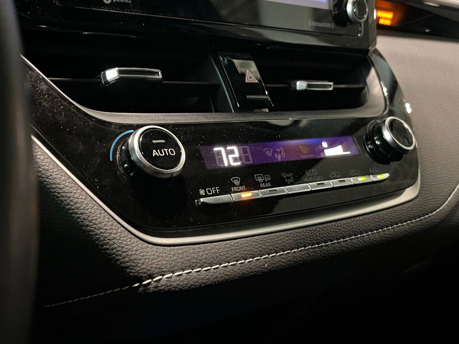 Used 2022 Toyota Corolla SE FWD image 22