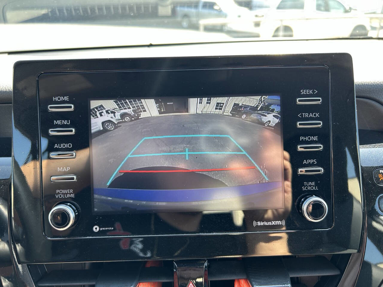 Used 2022 Toyota Camry SE image 14