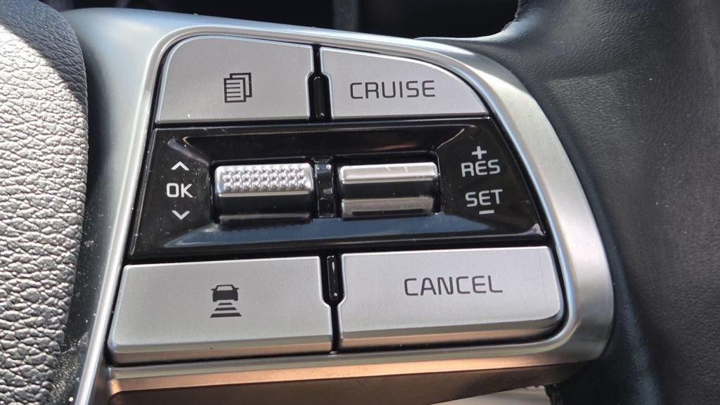 Used 2021 Kia Telluride EX w/ EX Premium Package AWD/4WD image 32