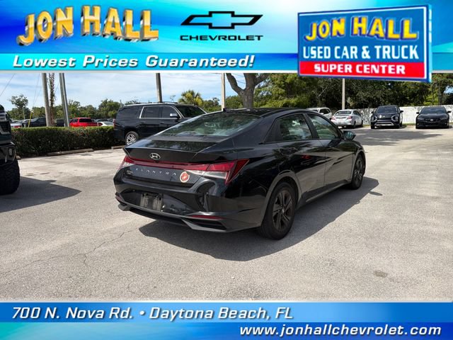 Used 2022 Hyundai Elantra SEL w/ Convenience Package FWD image 10