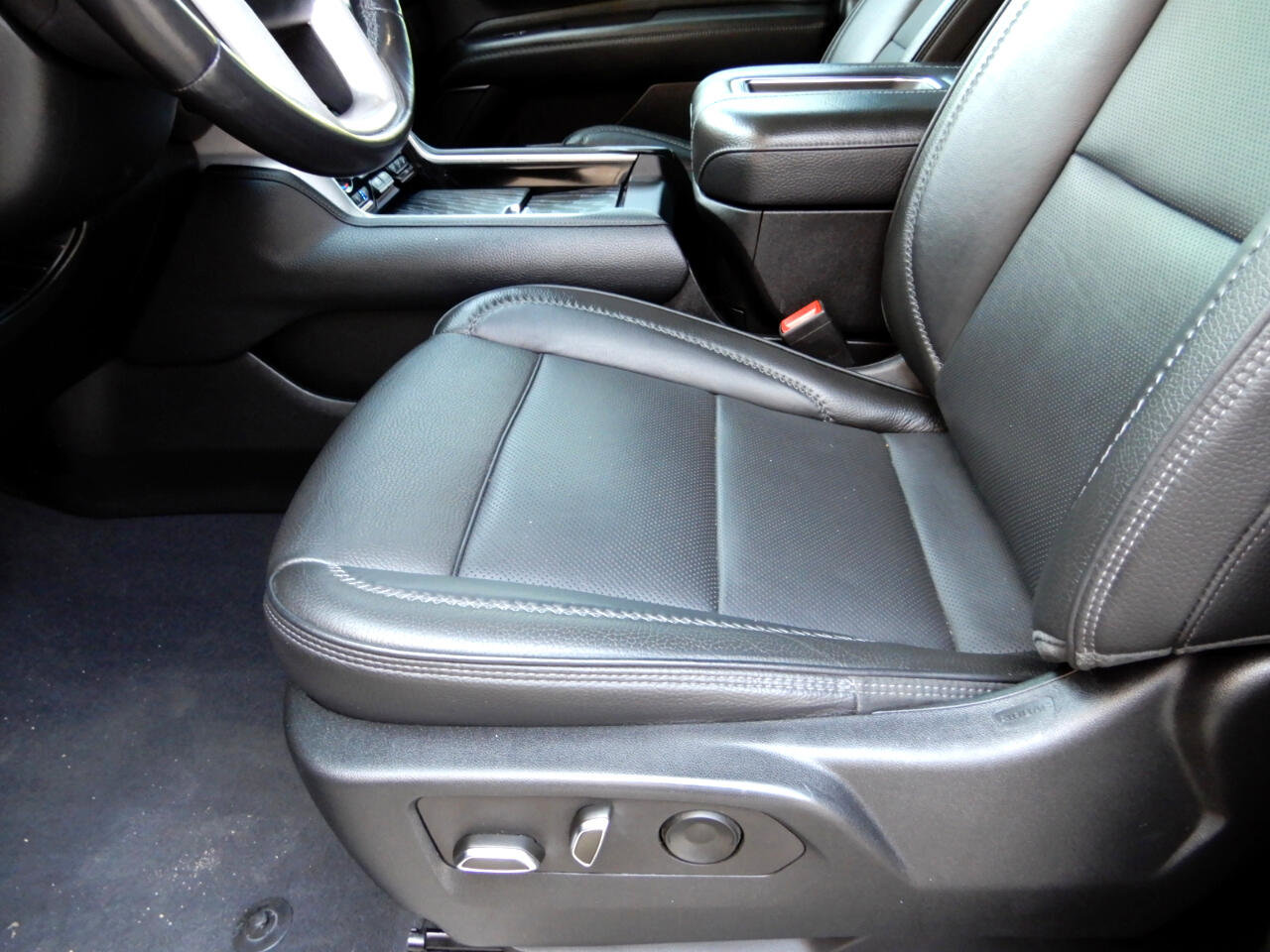 Used 2022 GMC Yukon Denali image 12