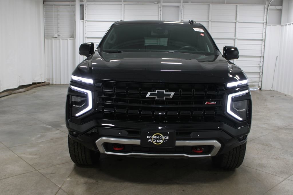 Used 2025 Chevrolet Suburban Z71 image 3