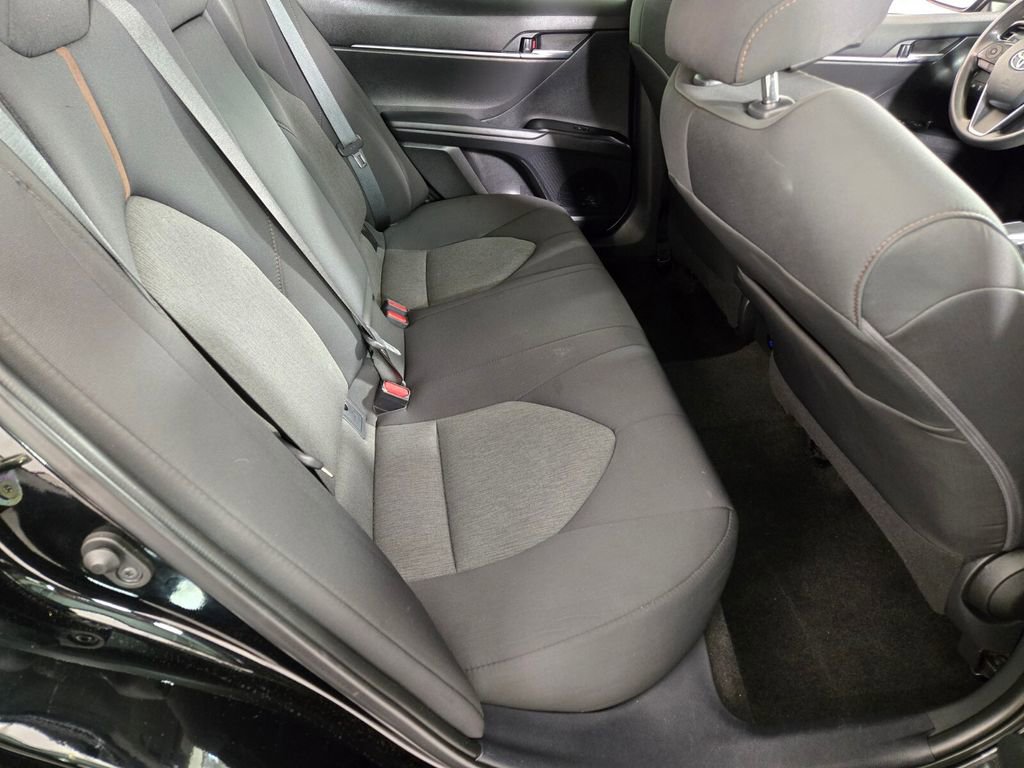 Used 2020 Toyota Camry LE FWD image 19