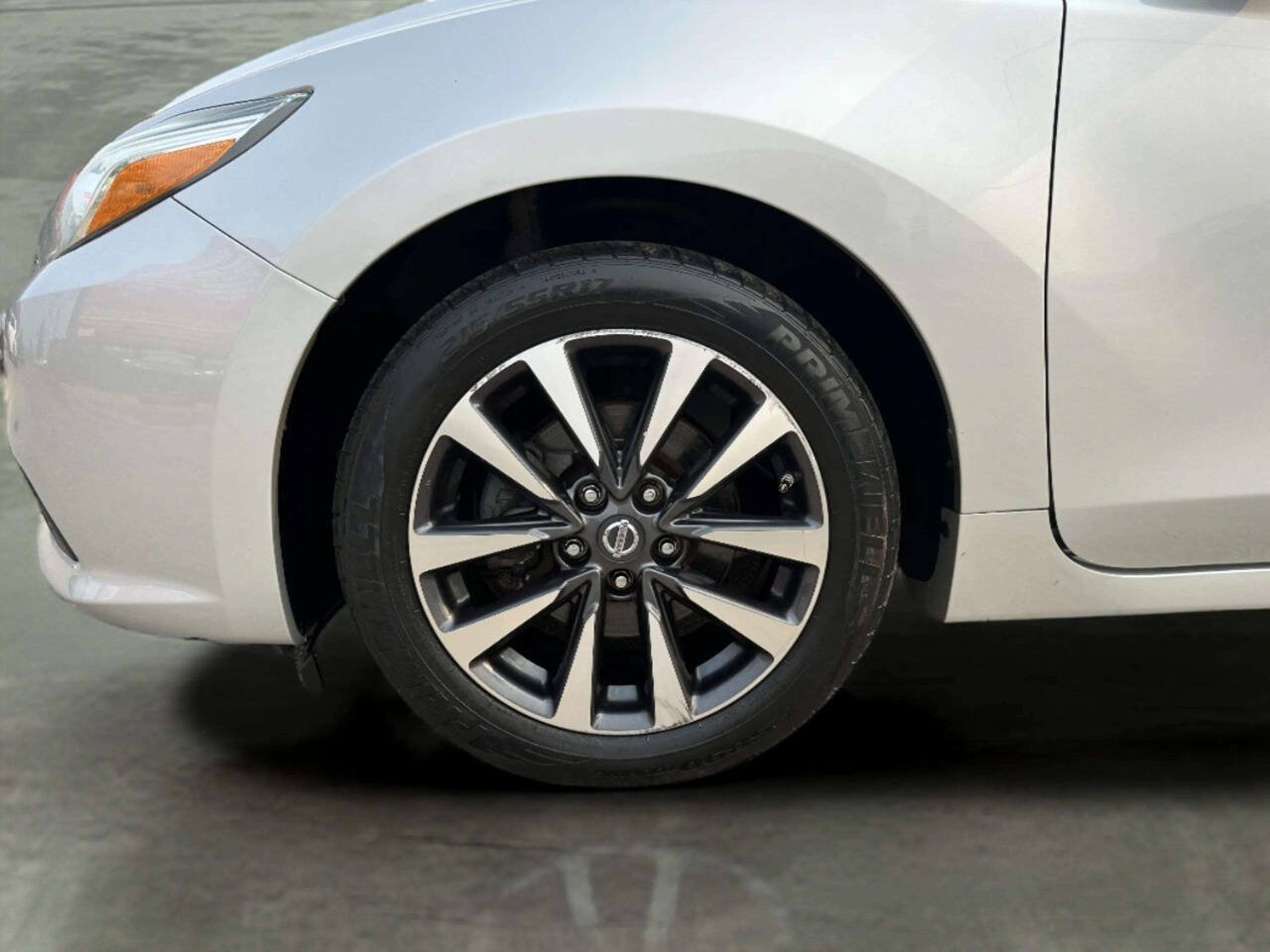 Used 2016 Nissan Altima 2.5 SV FWD image 35
